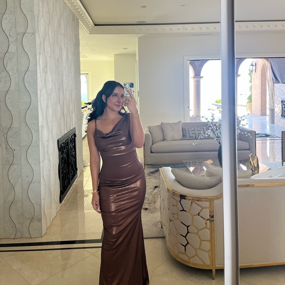 Club L London shimmer maxi dress with cut cowl front. - Picture 6 of 6